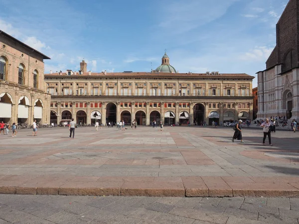 Piazza maggiore v Bologni — Stock fotografie