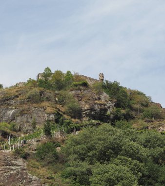Pont Saint Martin için yapılan kale Harabeleri