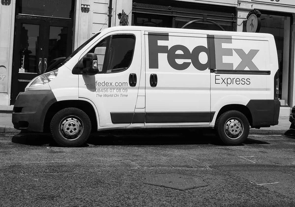 FedEx express courier van in London black and white — Stock Photo, Image