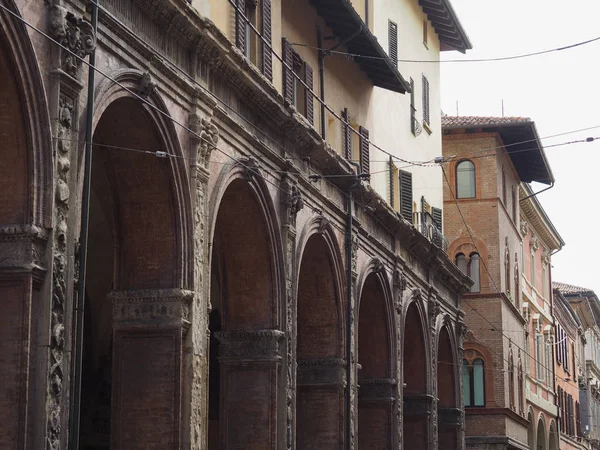 Uitzicht op het oude stadscentrum van Bologna — Stockfoto