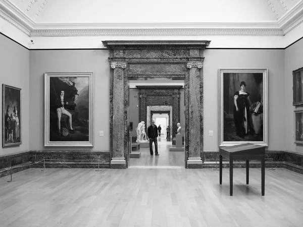 Tate Britain à Londres noir et blanc — Photo