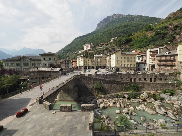 View of the city of Pont Saint Martin — Stock Photo, Image