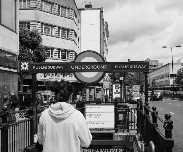 Notting Hill Gate tube station in London black and white — Stock Photo, Image