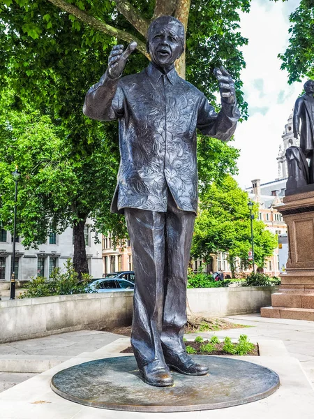 Estátua de Mandela em Londres, hdr — Fotografia de Stock