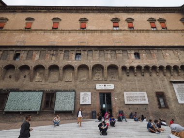 Bologna 'daki Sala Borsa Kütüphanesi