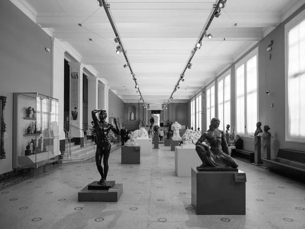 Victoria und Albert Museum in London schwarz-weiß — Stockfoto