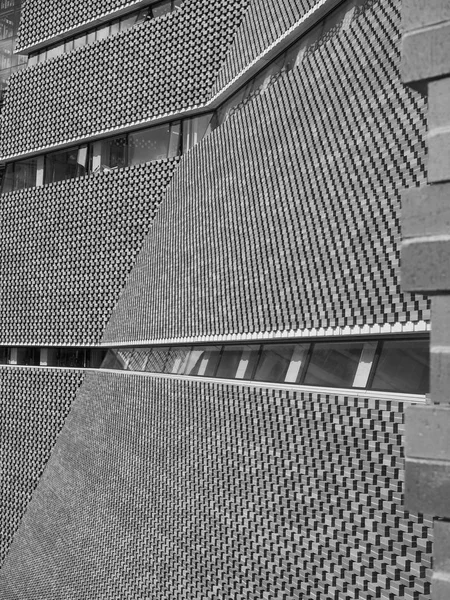 Tate Modern Tavatnik Building en Londres blanco y negro — Foto de Stock