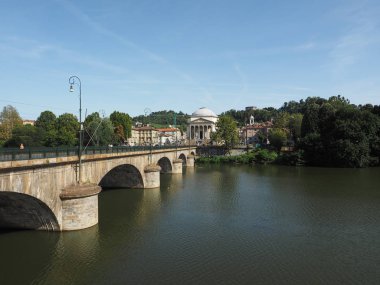 Ponte Vittorio Köprüsü ve Turin kilisede Gran Madre