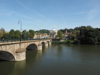 Ponte Vittorio Köprüsü ve Turin kilisede Gran Madre