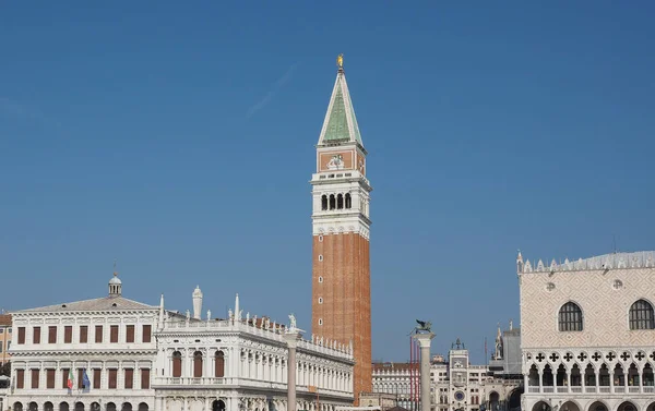 Piazza San Marco vista dal bacino di San Marco a Venezia — Foto Stock