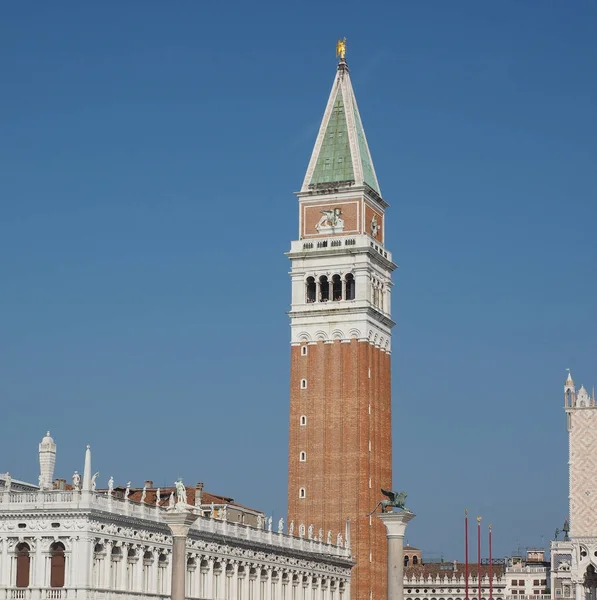 Piazza San Marco vista dal bacino di San Marco a Venezia — Foto Stock