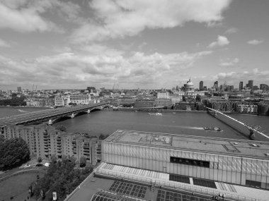 Londra şehir manzarası siyah ve beyaz