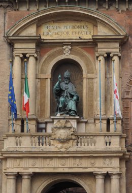 Bologna San Petronio heykeli