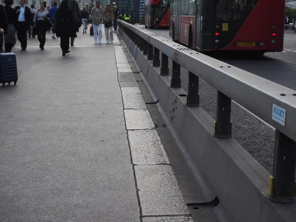 Anti terrorism safety barriers in London — Stock Photo, Image