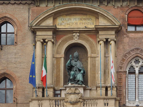 Bologna San Petronio heykeli
