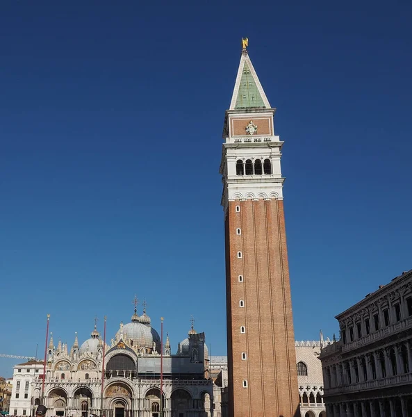 St Mark torg i Venedig — Stockfoto