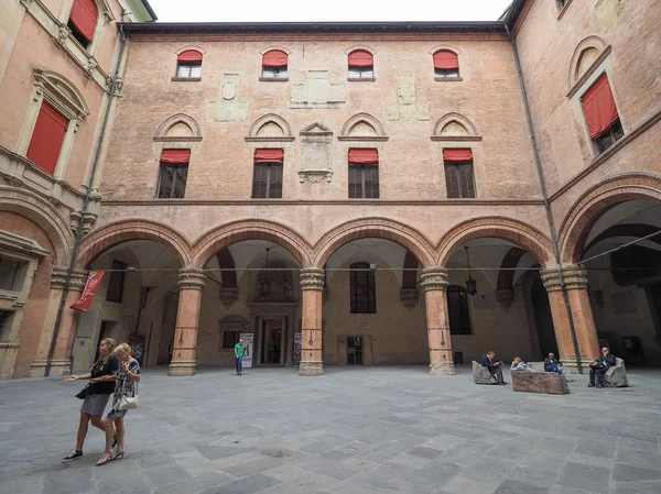 D Accursio paleis (stadhuis) in Bologna — Stockfoto