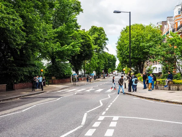 Abbey Road crossing i London, hdr — Stockfoto