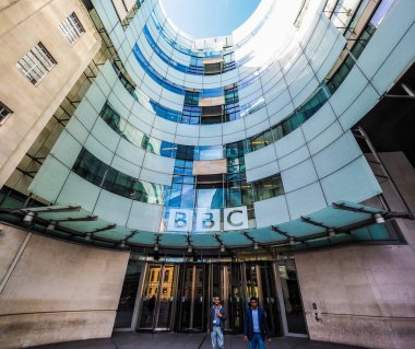 Londra'da, hdr BBC yayın evleri