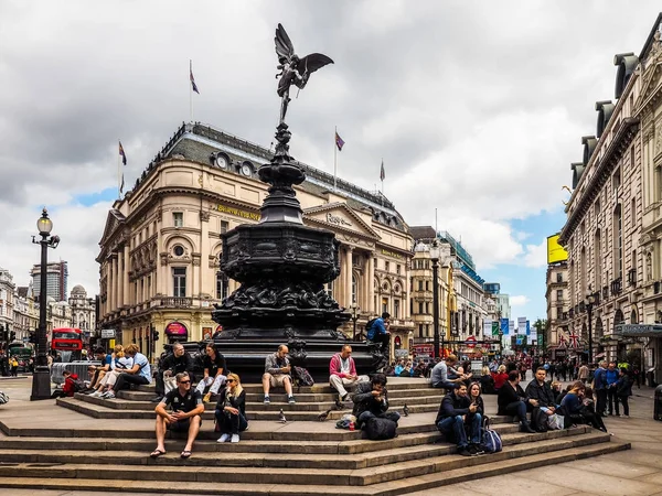 Persone a Piccadilly Circus a Londra, hdr — Foto Stock