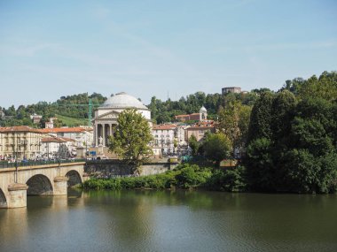 Ponte Vittorio Köprüsü ve Turin kilisede Gran Madre