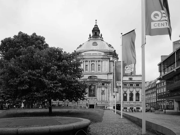 Methodist Central Hall in London black and white — Stock Photo, Image