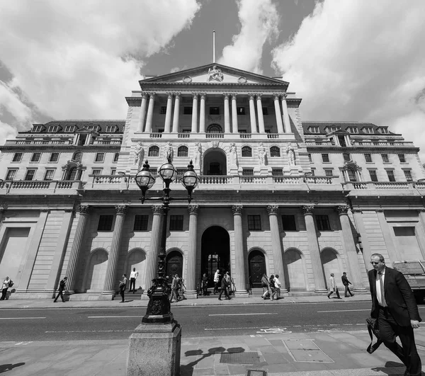 Bank of england in london schwarz und weiß — Stockfoto