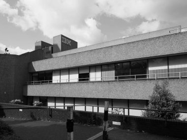 Londra siyah beyaz bina IBM