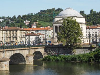 Ponte Vittorio Köprüsü ve Turin kilisede Gran Madre