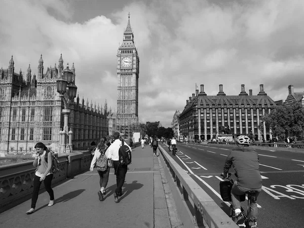 Casas do Parlamento em Londres preto e branco — Fotografia de Stock