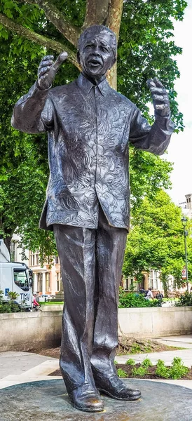 Mandela staty i London (hdr) — Stockfoto