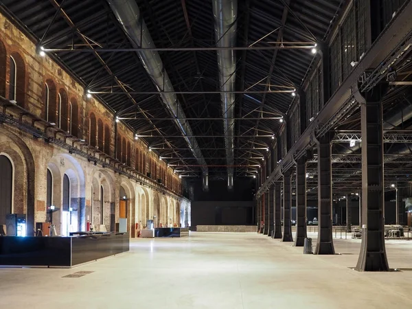 OGR (Officine Grandi Riparazioni) taller de reparación de trenes en Turín — Foto de Stock