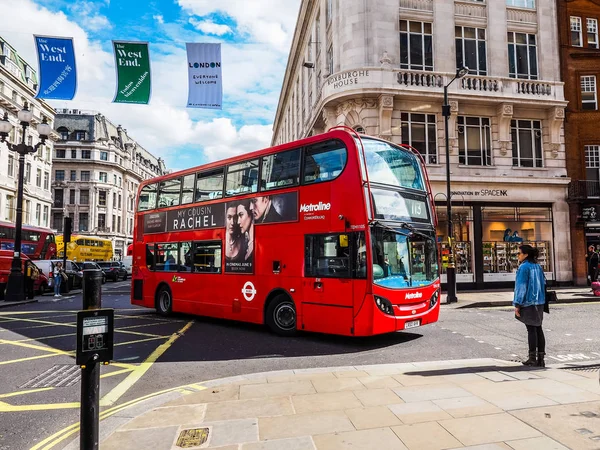 Londra'da, hdr kırmızı otobüs — Stok fotoğraf