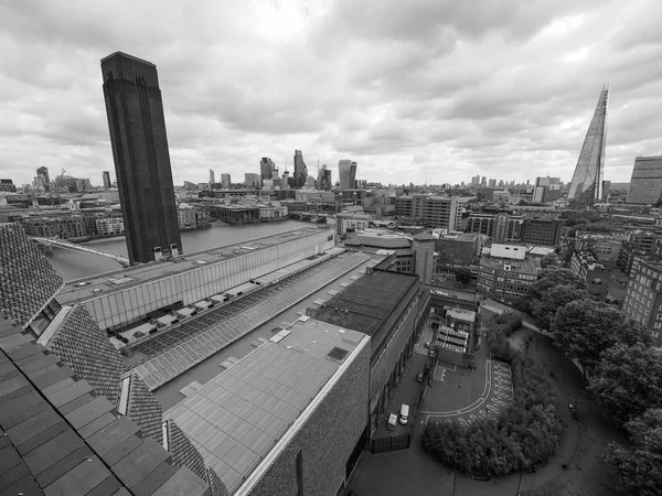 London city skyline black and white — Stock Photo, Image