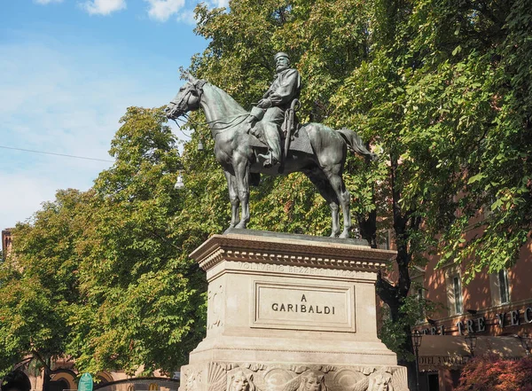 Garibaldi emlékmű-Bologna — Stock Fotó