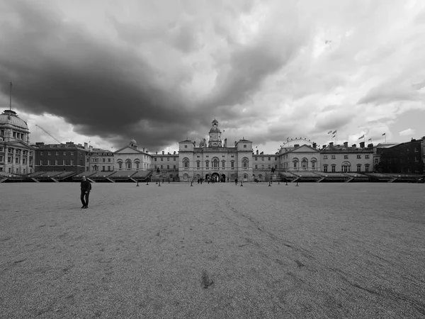伦敦的马卫队游行黑白 — 图库照片