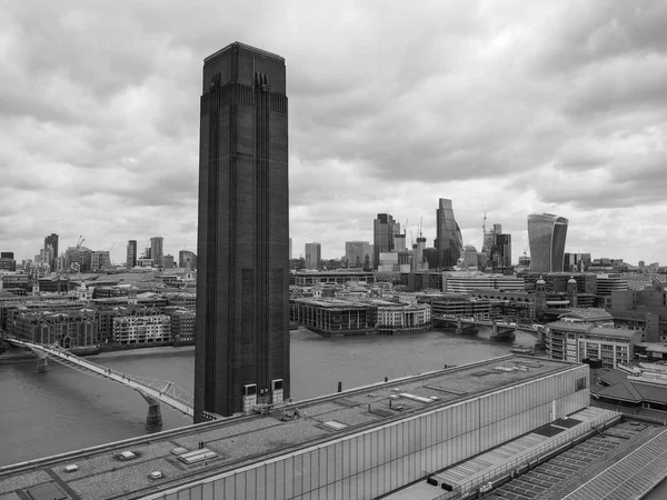 ロンドン都市スカイライン黒と白 — ストック写真