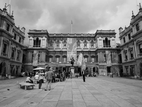 Burlington House Londra siyah ve beyaz — Stok fotoğraf