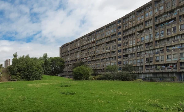 Robin Hood Gardens w Londynie — Zdjęcie stockowe