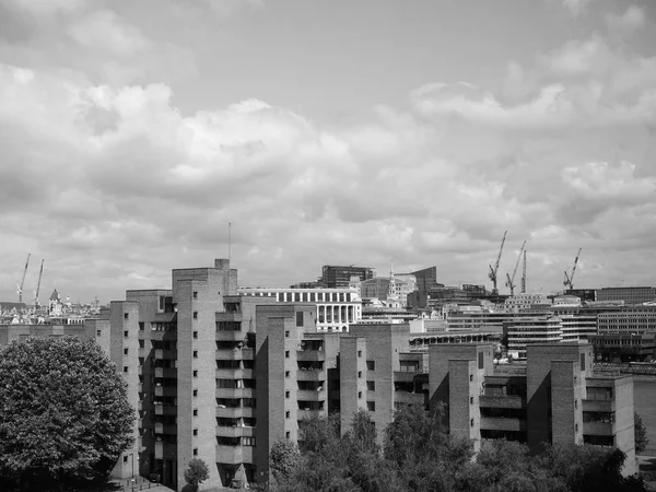 Londres cidade skyline preto e branco — Fotografia de Stock