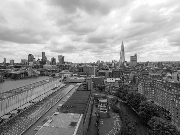 London city skyline black and white — Stock Photo, Image