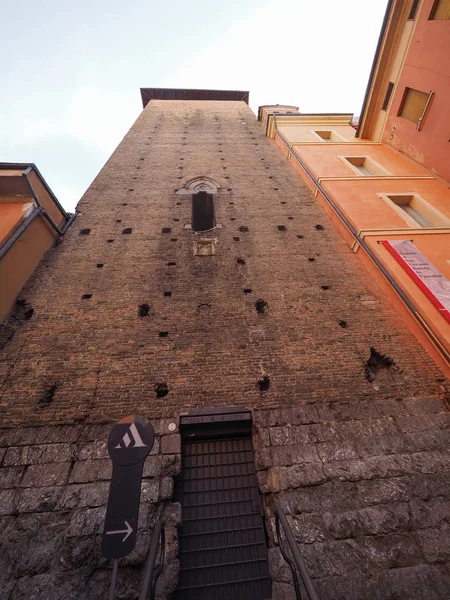 Wieża Torre dei Galluzzi w Bolonii — Zdjęcie stockowe