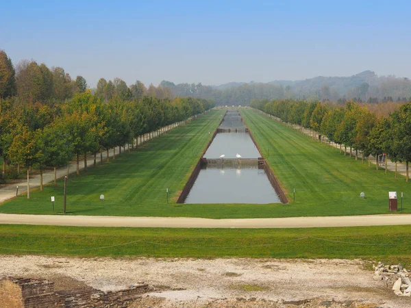 Сади Reggia di Venaria у Венарії — стокове фото