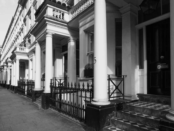 Terraced Houses in London black and white — Stock Photo, Image