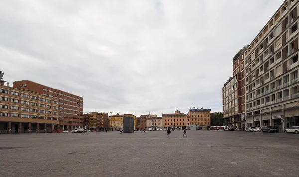 Piazza 8 Agosto en Bolonia — Foto de Stock