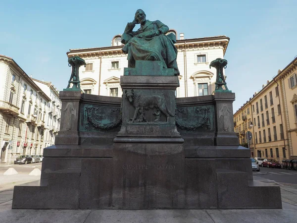 Mazzini emlékmű Torinóban — Stock Fotó