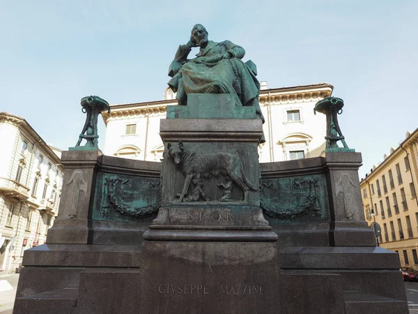Памятник Мадзини в Турине — стоковое фото