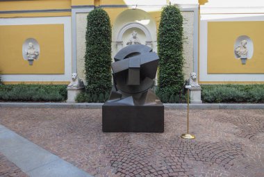 Gio Pomodoro heykel Turin