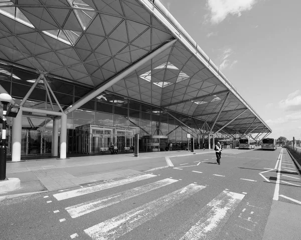 London Stansted flygplats svart och vitt — Stockfoto