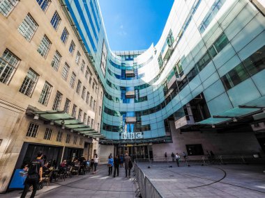 Londra'da, hdr BBC yayın evleri